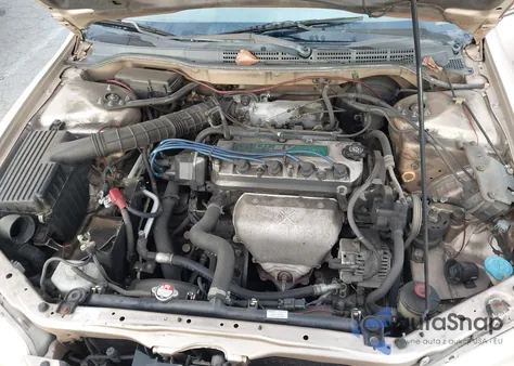 2000 Honda Accord 2.3 Lx from USA, damaged, VIN 1HGCG6655YA132368